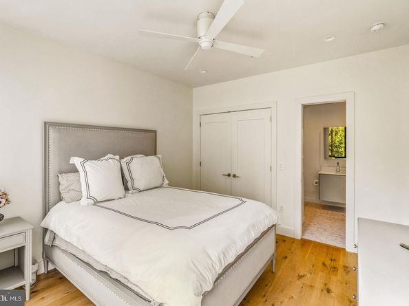 249 S 24TH Street H, Philadelphia PA 19103