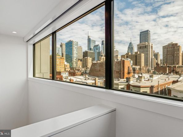 249 S 24TH Street H, Philadelphia PA 19103