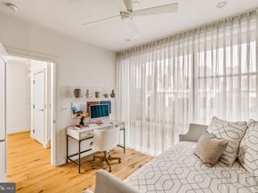 249 S 24TH Street H, Philadelphia PA 19103