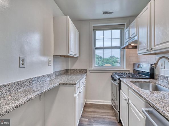 5 46TH Street SE 6, Washington DC 20019