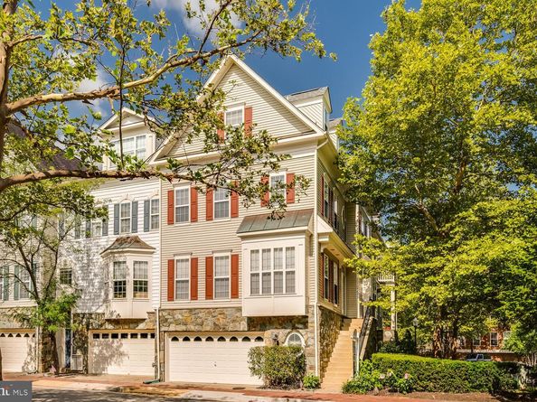 5075 Minda Court, Alexandria VA 22304