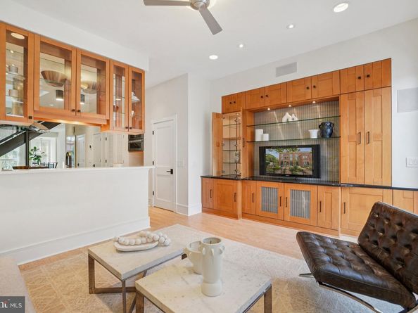 520 1/2 13TH Street SE B, Washington DC 20003