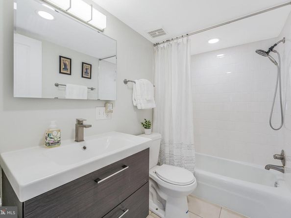 3000 7TH Street NE 101, Washington DC 20017