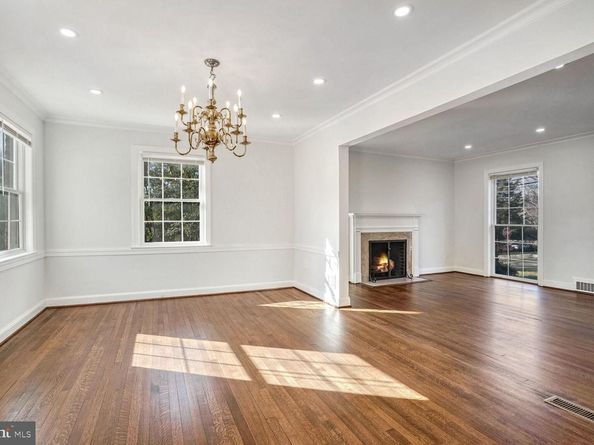 4224 Van Ness Street NW, Washington DC 20016