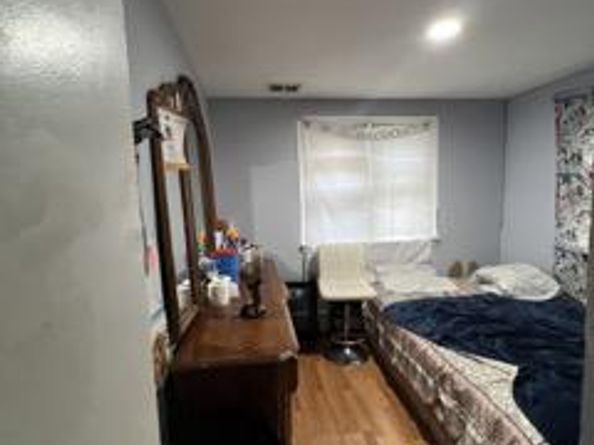 910 Magnolia Avenue, Croydon PA 19021