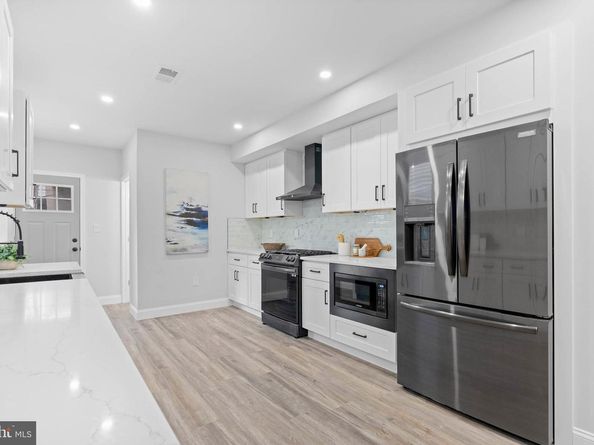 427 Tasker Street, Philadelphia PA 19148