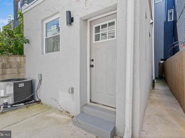 427 Tasker Street, Philadelphia PA 19148