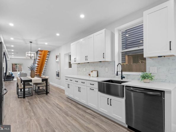 427 Tasker Street, Philadelphia PA 19148