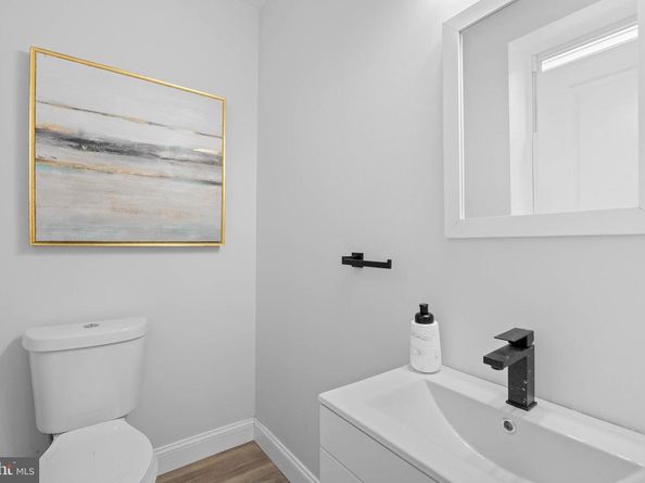 427 Tasker Street, Philadelphia PA 19148
