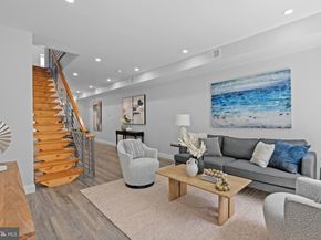 427 Tasker Street, Philadelphia PA 19148