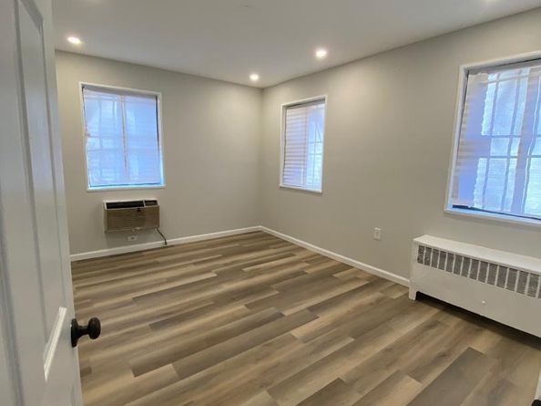 4733 1st Street SW 102, Washington DC 20032