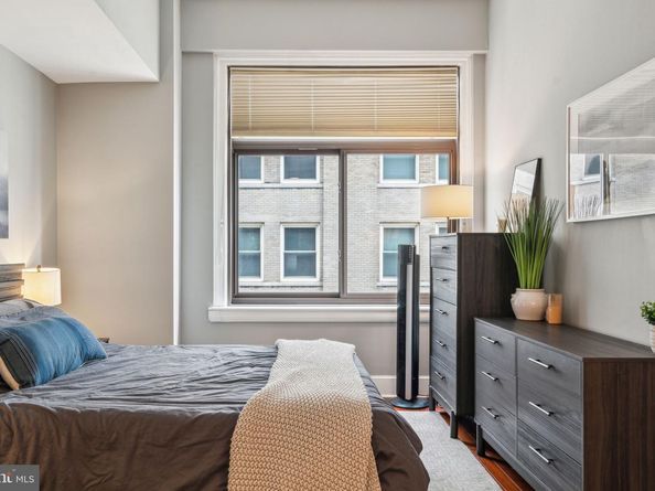 1500 Chestnut Street 18D, Philadelphia PA 19102