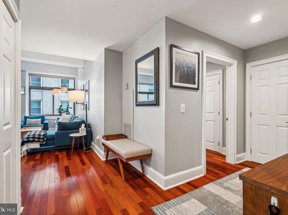 1500 Chestnut Street 18D, Philadelphia PA 19102