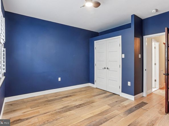 905 Watkins Street, Philadelphia PA 19148