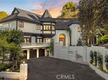 4437 Balboa