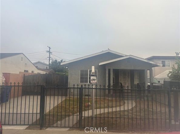 135 W 87th Place, Los Angeles CA 90003