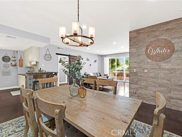 11225 Peach Grove Street 102, North Hollywood (los Angeles) CA 91601