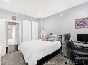 11225 Peach Grove Street 102, North Hollywood (los Angeles) CA 91601