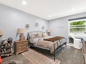 11225 Peach Grove Street 102, North Hollywood (los Angeles) CA 91601