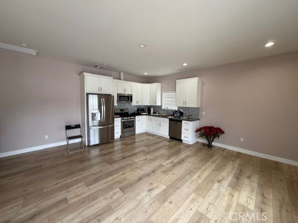 7737 Ferncola Avenue, Sun Valley (los Angeles) CA 91352