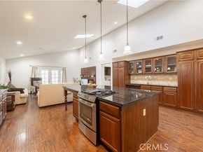 7449 Alabama Avenue, Canoga Park (los Angeles) CA 91303