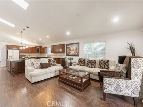 7449 Alabama Avenue, Canoga Park (los Angeles) CA 91303