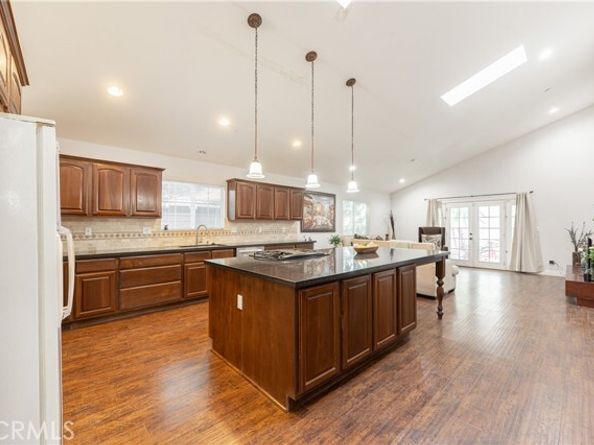 7449 Alabama Avenue, Canoga Park (los Angeles) CA 91303