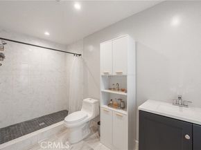 7449 Alabama Avenue, Canoga Park (los Angeles) CA 91303