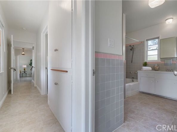 100 E Kenneth Road, Glendale CA 91207