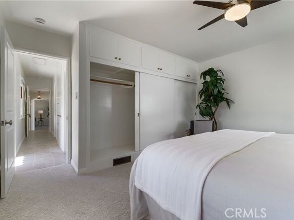 100 E Kenneth Road, Glendale CA 91207