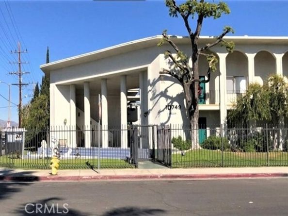 10749 New Haven Street 22, Sun Valley (los Angeles) CA 91352