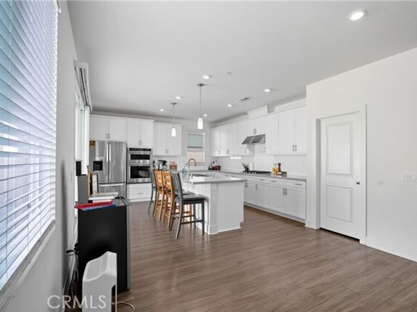 8712 Searcher, Chino CA 91708