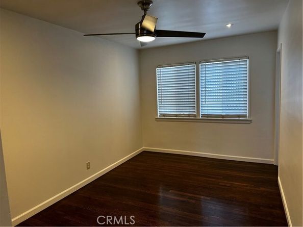 924 W Clark Avenue, Burbank CA 91506