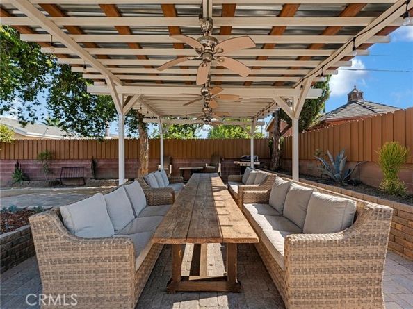 19426 Blythe Street, Reseda (los Angeles) CA 91335