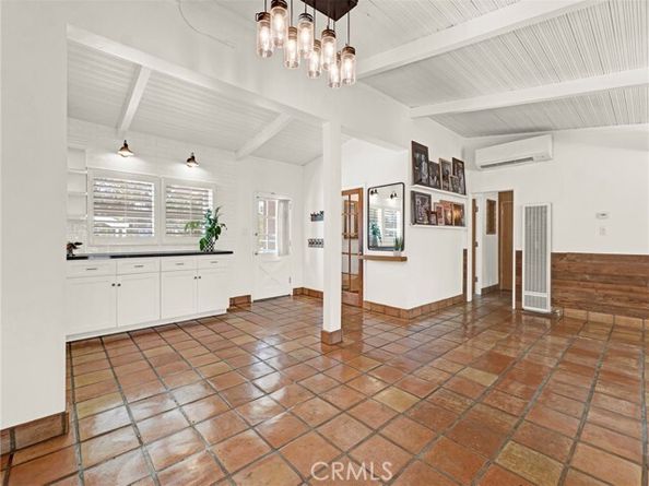 19426 Blythe Street, Reseda (los Angeles) CA 91335
