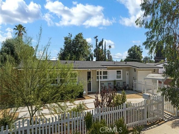 19426 Blythe Street, Reseda (los Angeles) CA 91335