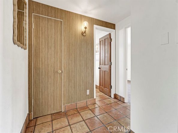 19426 Blythe Street, Reseda (los Angeles) CA 91335