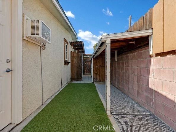 19426 Blythe Street, Reseda (los Angeles) CA 91335
