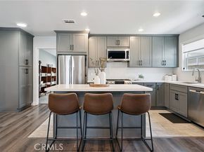 6451 Riverton Avenue, North Hollywood (los Angeles) CA 91606
