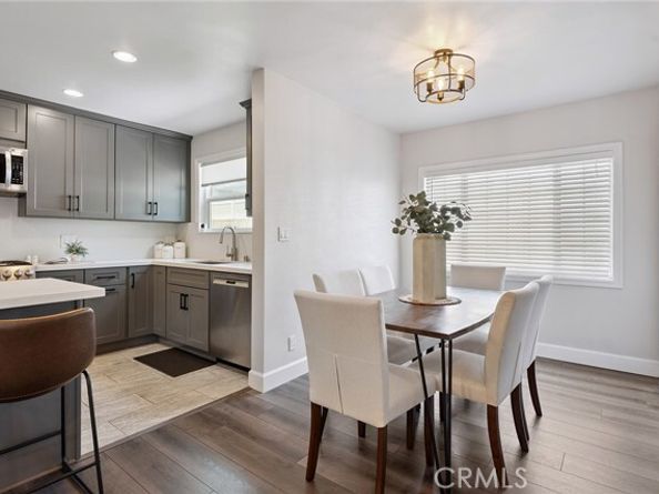 6451 Riverton Avenue, North Hollywood (los Angeles) CA 91606