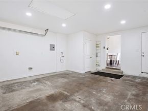 6451 Riverton Avenue, North Hollywood (los Angeles) CA 91606