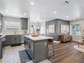 6451 Riverton Avenue, North Hollywood (los Angeles) CA 91606