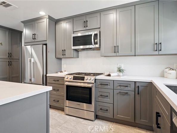 6451 Riverton Avenue, North Hollywood (los Angeles) CA 91606