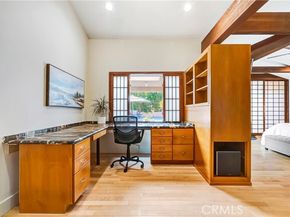 4532 Del Moreno Drive, Woodland Hills (los Angeles) CA 91364
