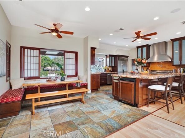 4532 Del Moreno Drive, Woodland Hills (los Angeles) CA 91364