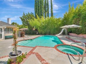 4532 Del Moreno Drive, Woodland Hills (los Angeles) CA 91364