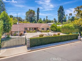 4532 Del Moreno Drive, Woodland Hills (los Angeles) CA 91364