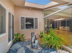 4532 Del Moreno Drive, Woodland Hills (los Angeles) CA 91364