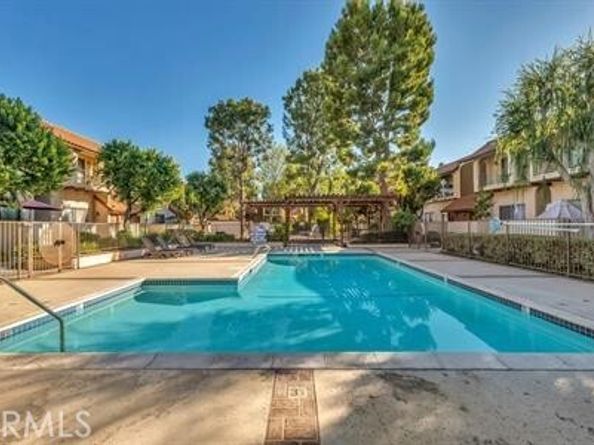 19545 Sherman Way 99, Reseda (los Angeles) CA 91335