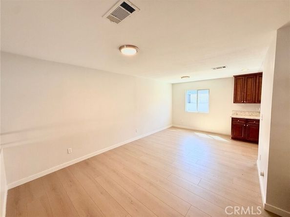 19545 Sherman Way 99, Reseda (los Angeles) CA 91335